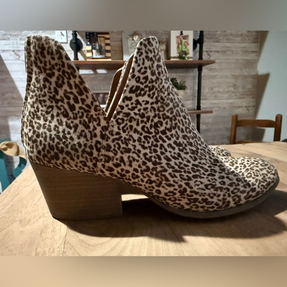 SO Leopard Print Ankle Booties